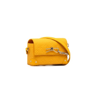 LOUIS VUITTON STEAMER WEARABLE WALLET M82917 (18*11*6.5cm)